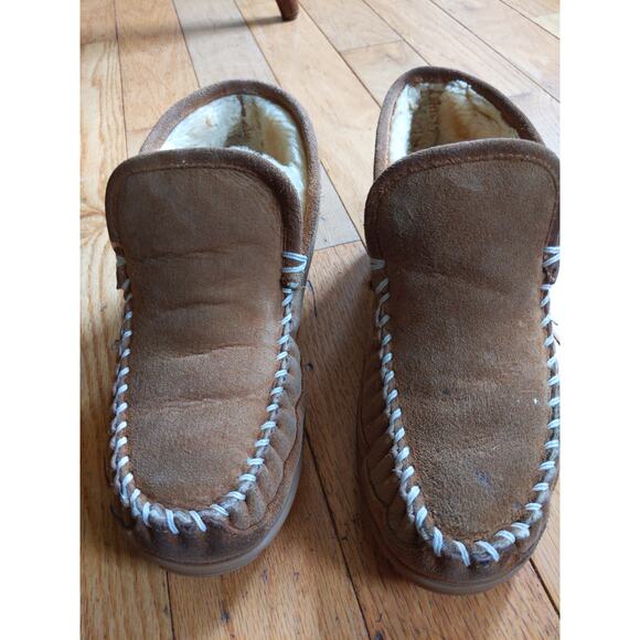 LL BEAN Mens Brown Suede Moccasin Slippers Sherpa Lined Size 8 Medium Classic - Picture 2 of 11